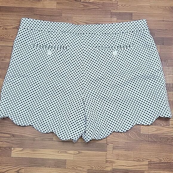 Cynthia Rowley Scalloped Hemmed Shorts Size 10 - Picture 9 of 11